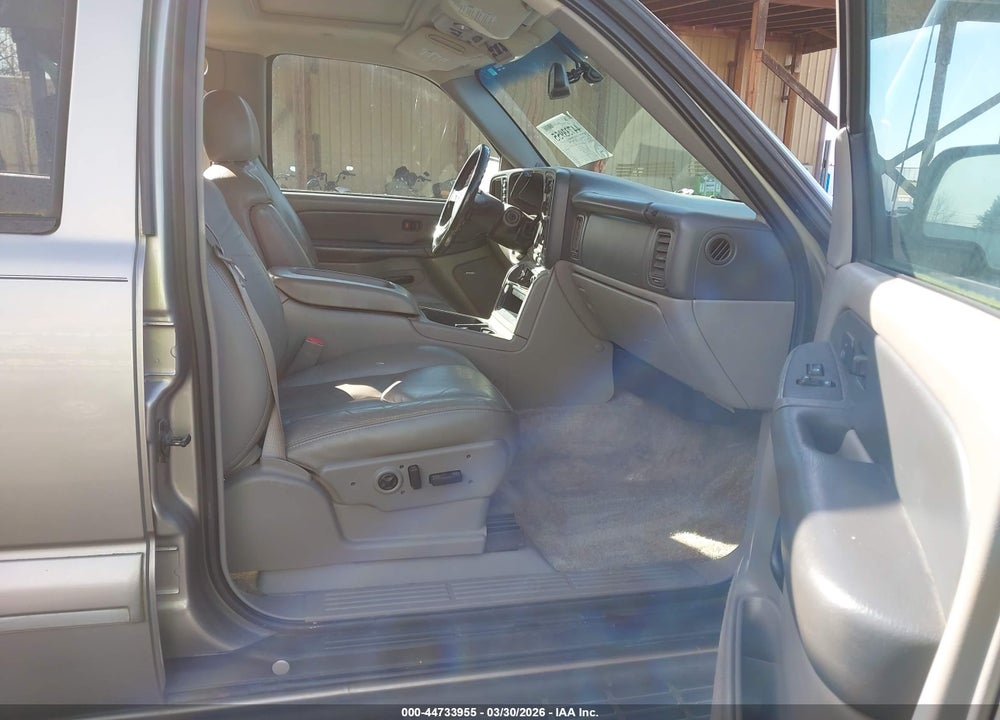 2003 CHEVROLET SUBURBAN 1500 LT VIN: 3GNFK16T73G194061