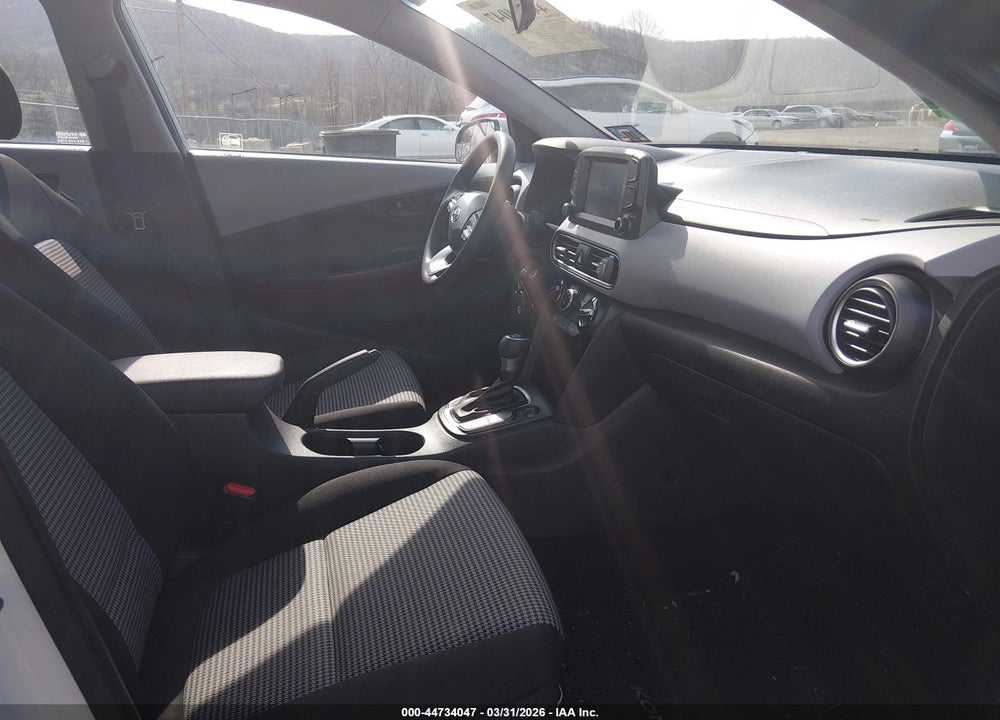 2018 HYUNDAI KONA SE VIN: KM8K1CAA2JU179064
