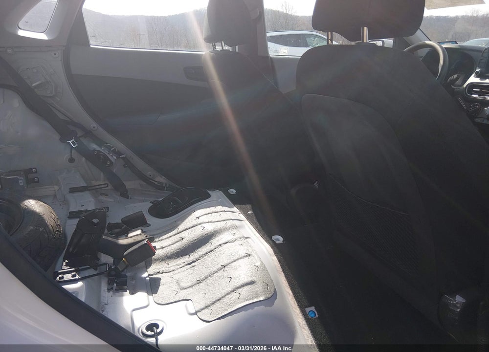 2018 HYUNDAI KONA SE VIN: KM8K1CAA2JU179064