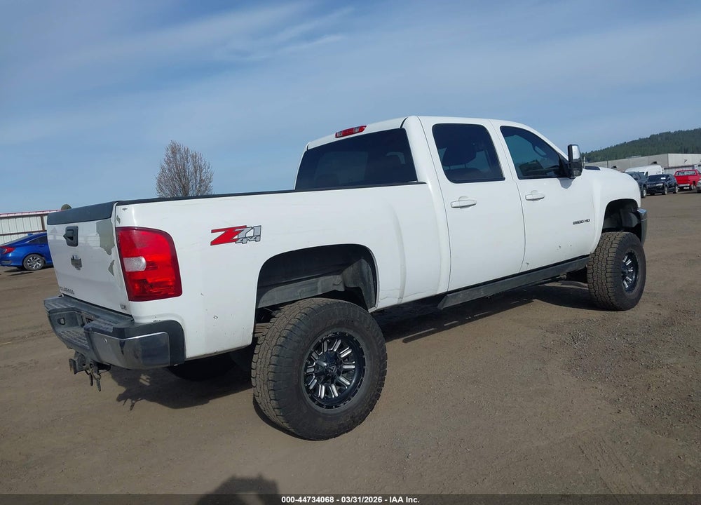 2011 CHEVROLET SILVERADO 2500HD LTZ VIN: 1GC1KYE89BF124473