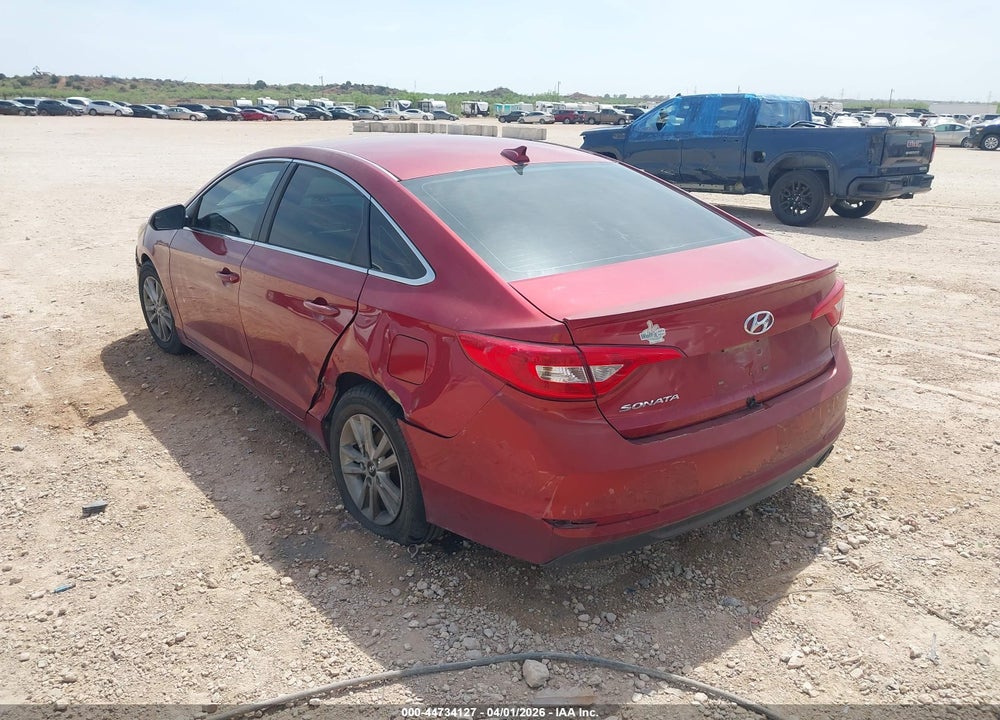 2015 HYUNDAI SONATA SE VIN: 5NPE24AF8FH042521