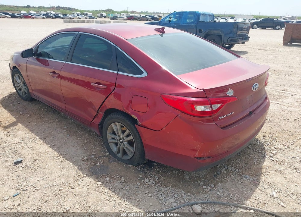 2015 HYUNDAI SONATA SE VIN: 5NPE24AF8FH042521