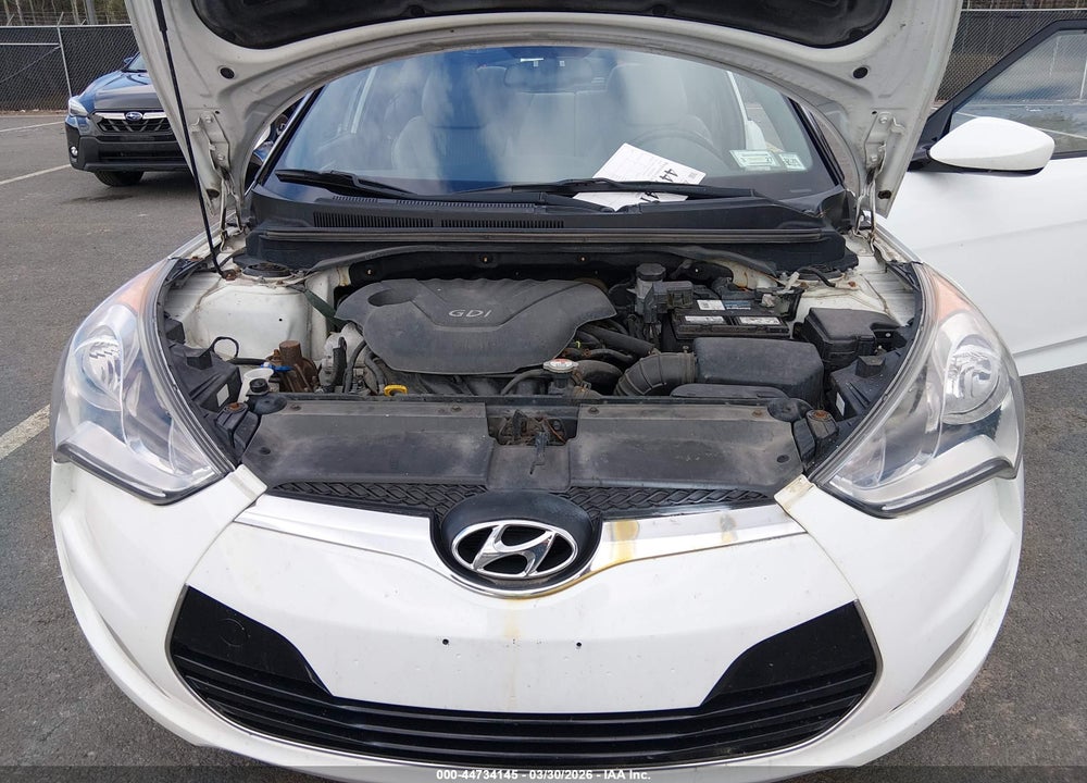 2013 HYUNDAI VELOSTER BASE W/GRAY VIN: KMHTC6AD6DU116483
