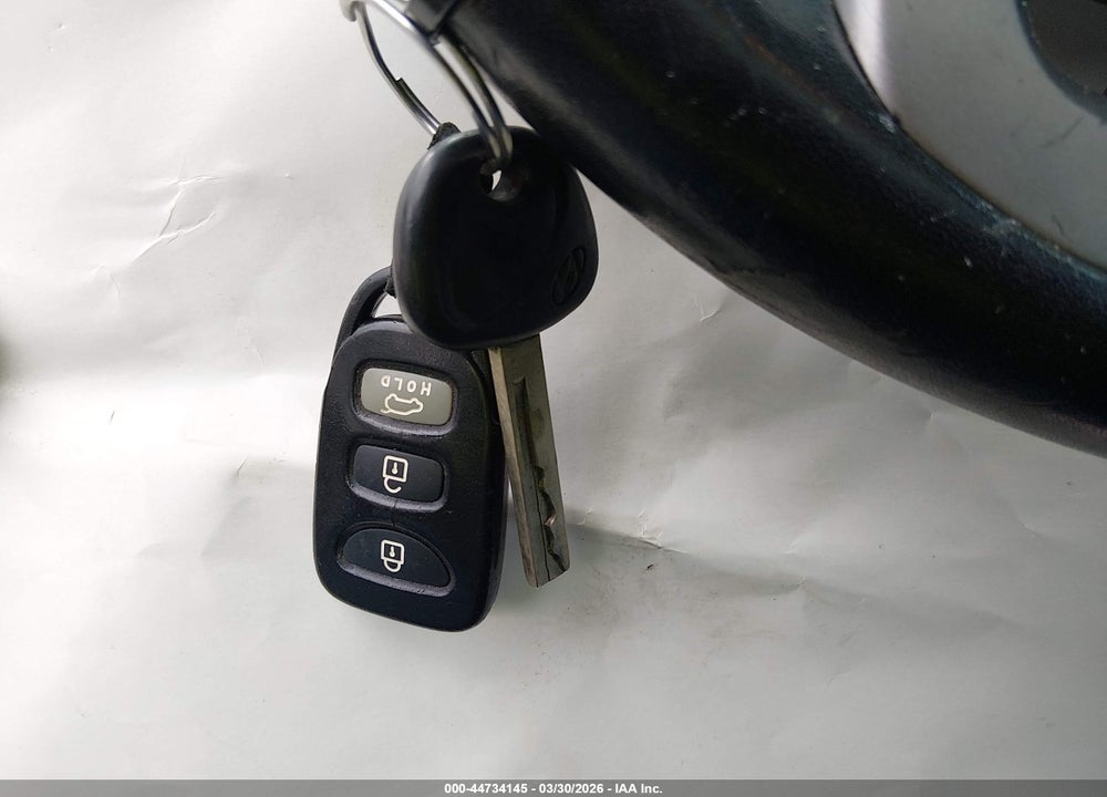 2013 HYUNDAI VELOSTER BASE W/GRAY VIN: KMHTC6AD6DU116483