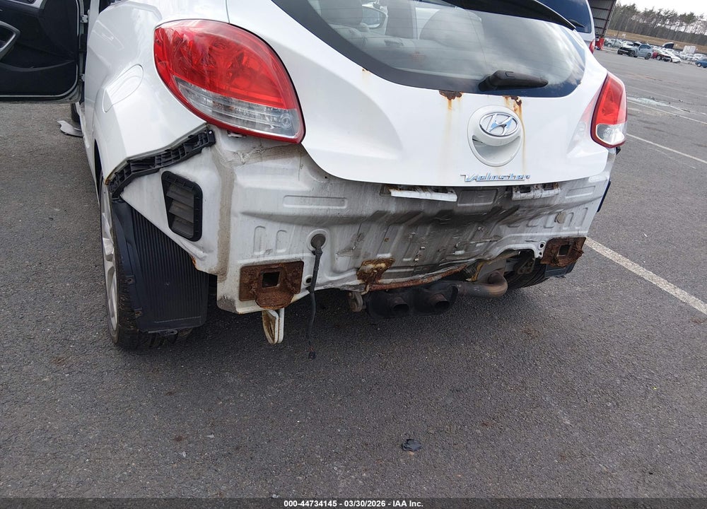 2013 HYUNDAI VELOSTER BASE W/GRAY VIN: KMHTC6AD6DU116483