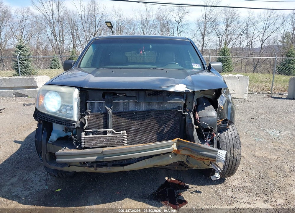 2011 HONDA PILOT EX-L VIN: 5FNYF4H68BB106329