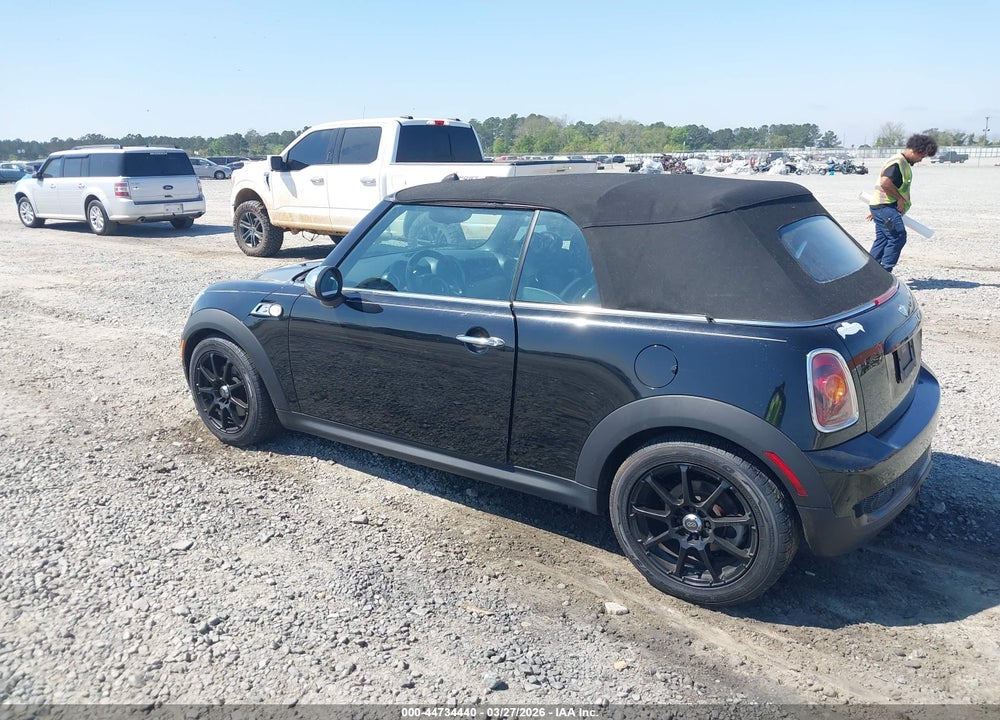 2010 MINI COOPER S VIN: WMWMS3C53ATY08277