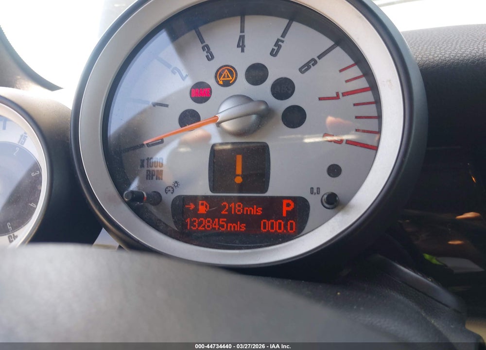 2010 MINI COOPER S VIN: WMWMS3C53ATY08277