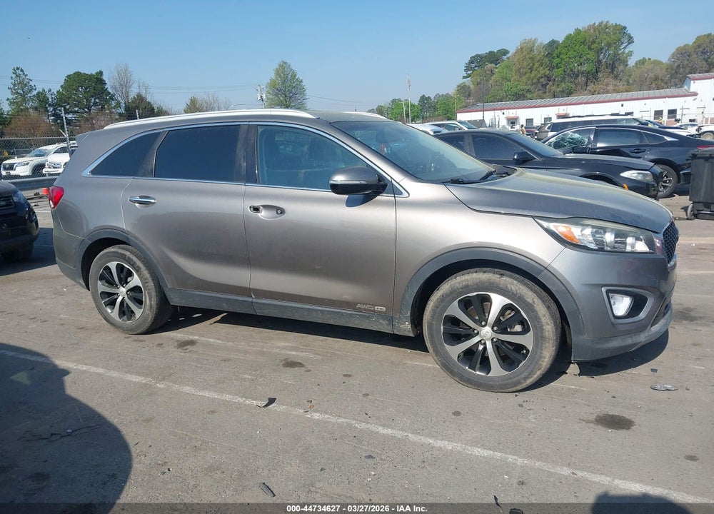 2017 KIA SORENTO 3.3L EX VIN: 5XYPHDA52HG243372