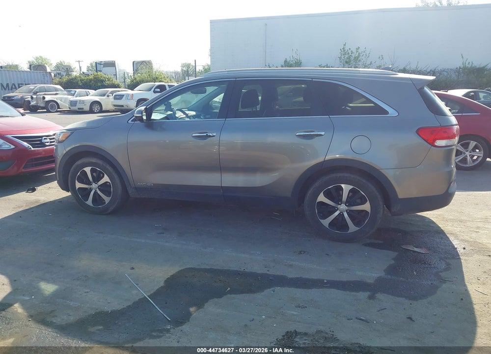 2017 KIA SORENTO 3.3L EX VIN: 5XYPHDA52HG243372
