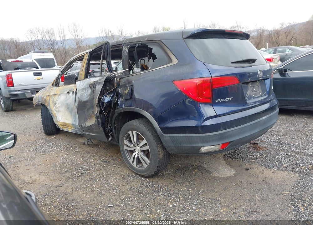 2017 HONDA PILOT EX VIN: 5FNYF6H34HB082847