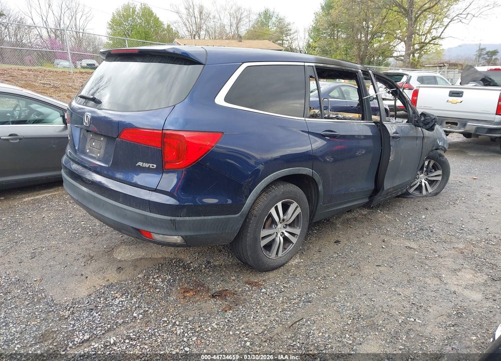 2017 HONDA PILOT EX VIN: 5FNYF6H34HB082847