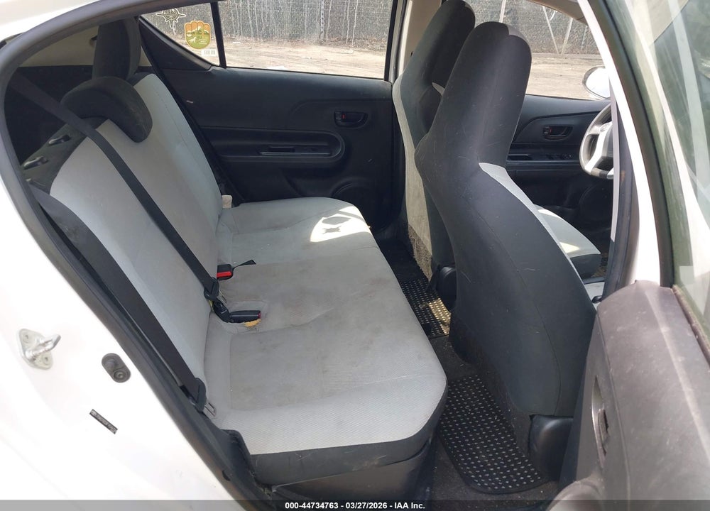 2015 TOYOTA PRIUS C ONE VIN: JTDKDTB33F1576724