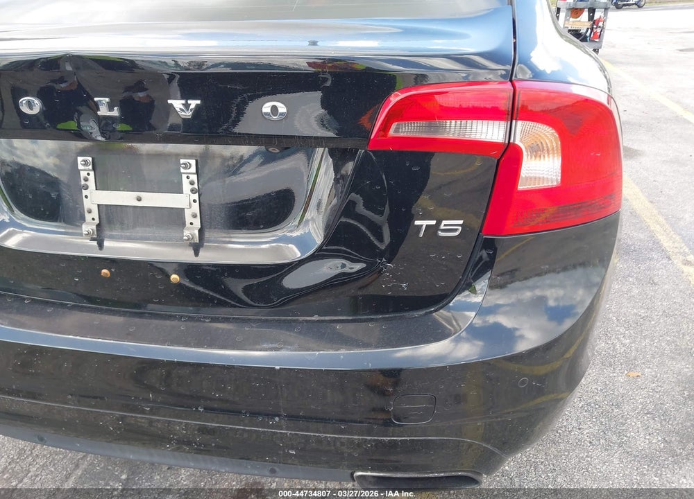 2015 VOLVO S60 T5 PREMIER VIN: YV126MFK0F1344996