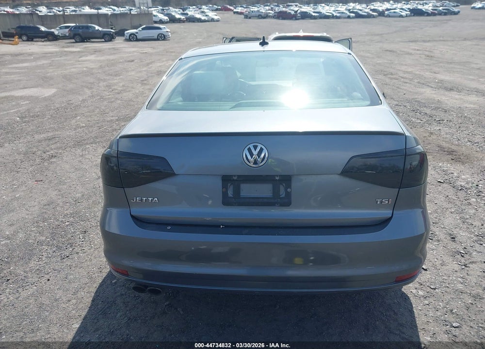 2016 VOLKSWAGEN JETTA 1.8T SPORT VIN: 3VWD17AJ9GM333901