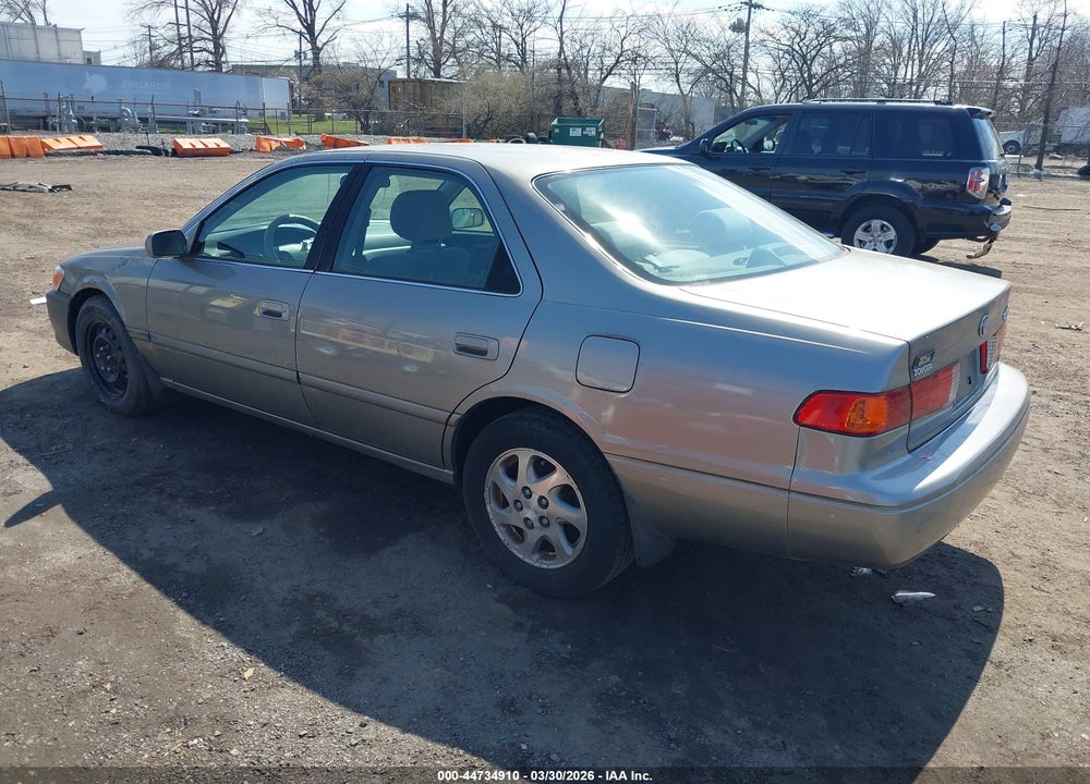 2001 TOYOTA CAMRY LE V6 VIN: JT2BF22K810337382