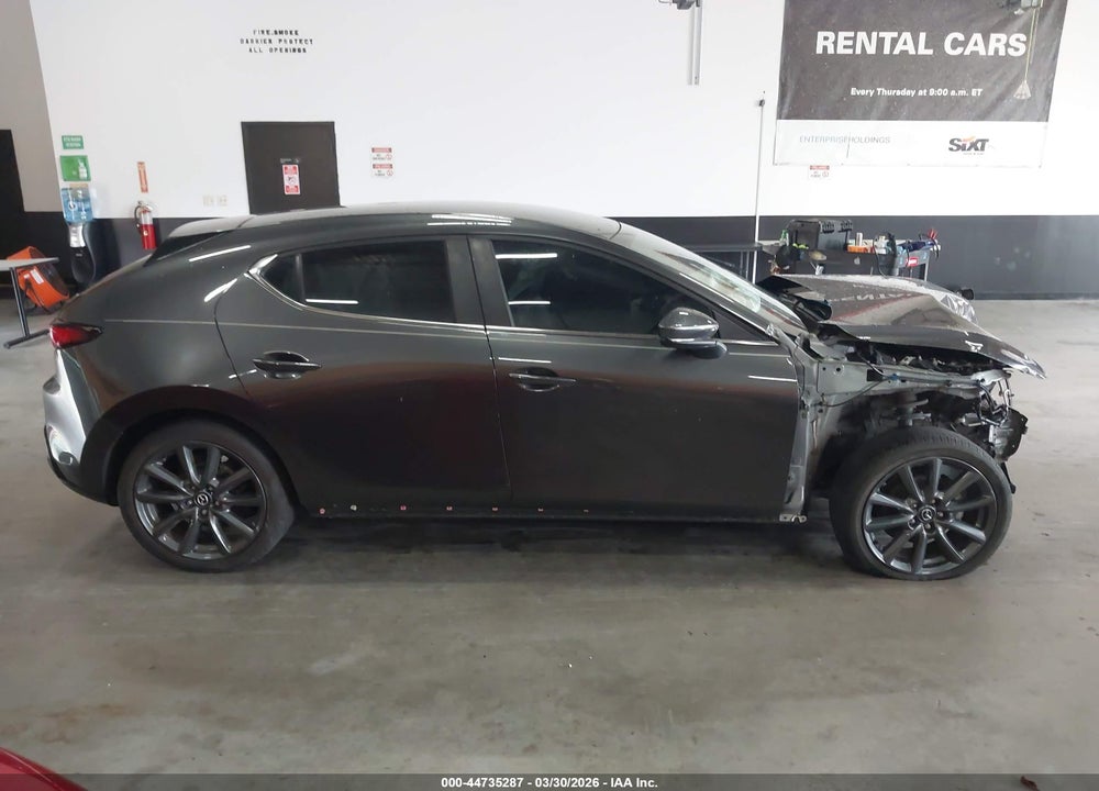 2022 MAZDA 3 SELECT VIN: JM1BPAKL8N1501852