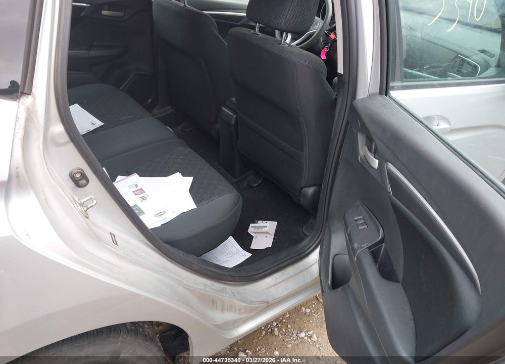 2015 HONDA FIT LX VIN: 3HGGK5H5XFM768128
