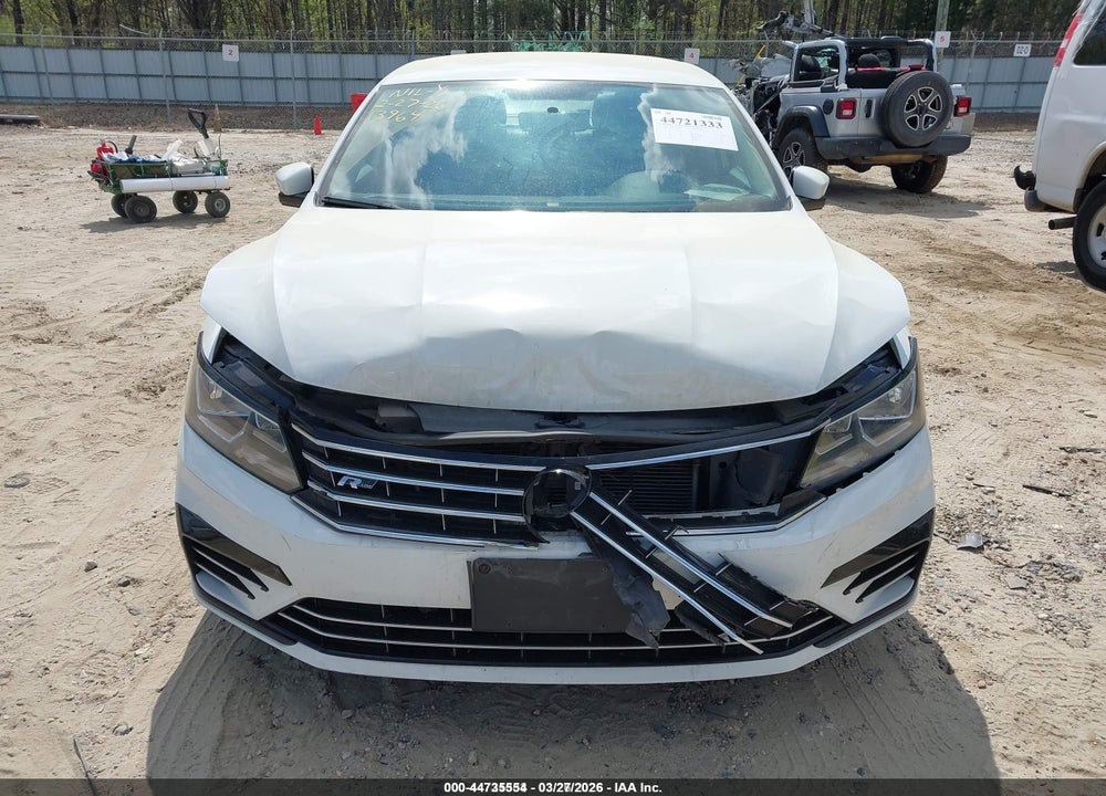 2017 VOLKSWAGEN PASSAT 1.8T R-LINE VIN: 1VWDT7A36HC010159