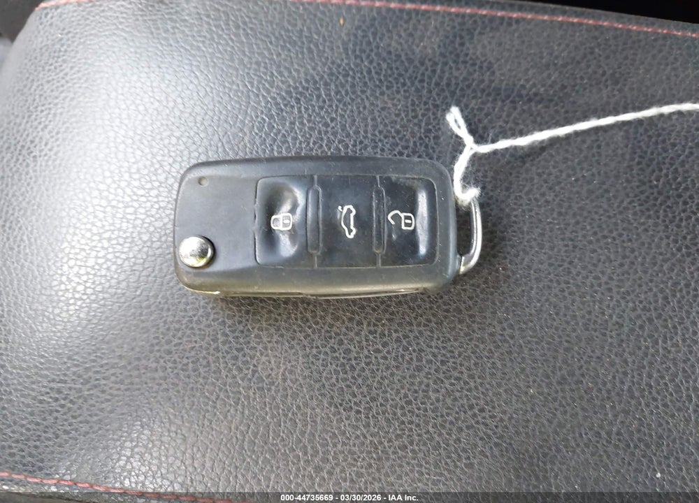 2014 VOLKSWAGEN JETTA GLI AUTOBAHN W/NAV VIN: 3VW4S7AJ4EM385611