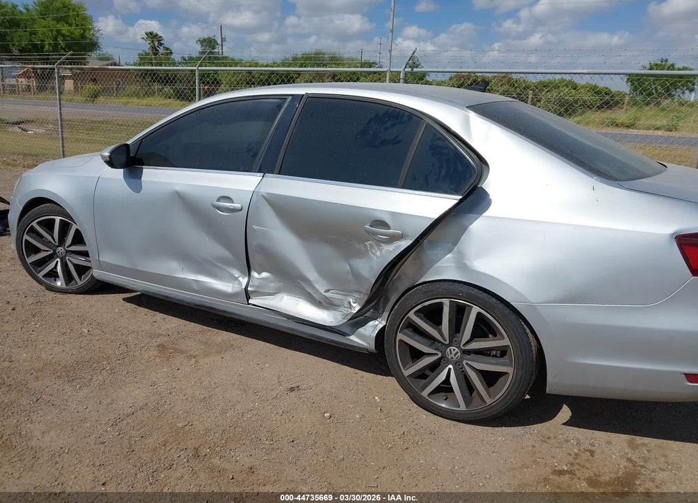 2014 VOLKSWAGEN JETTA GLI AUTOBAHN W/NAV VIN: 3VW4S7AJ4EM385611