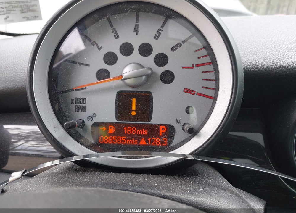 2008 MINI COOPER VIN: WMWMF33518TT60054