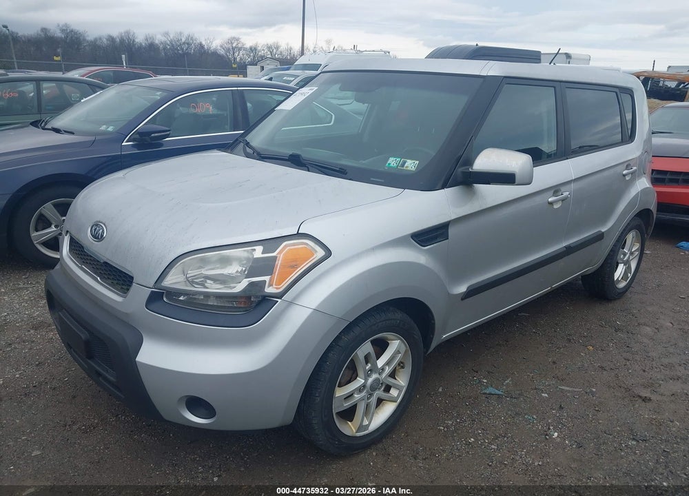 2011 KIA SOUL + VIN: KNDJT2A27B7315072