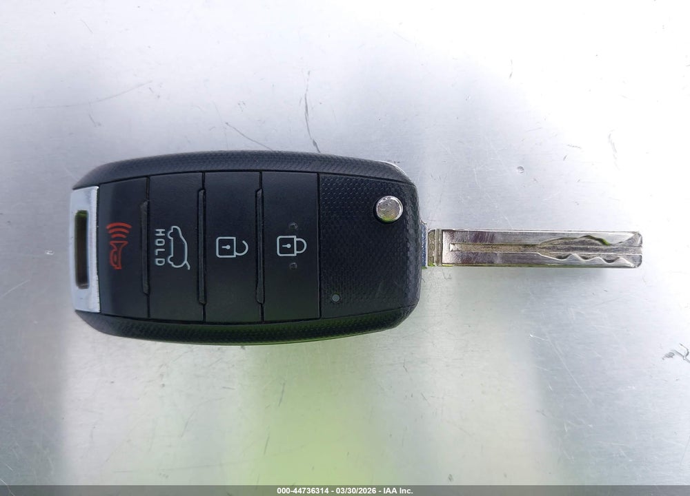 2016 KIA SOUL + VIN: KNDJP3A50G7861515