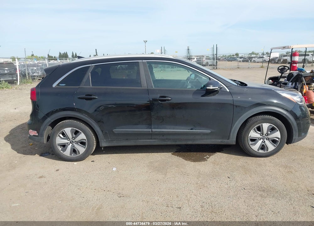 2019 KIA NIRO PLUG-IN HYBRID EX PREMIUM VIN: KNDCC3LD8K5331869