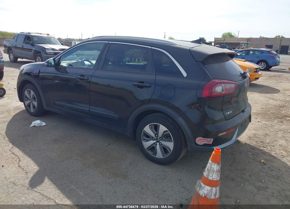 2019 KIA NIRO PLUG-IN HYBRID EX PREMIUM VIN: KNDCC3LD8K5331869