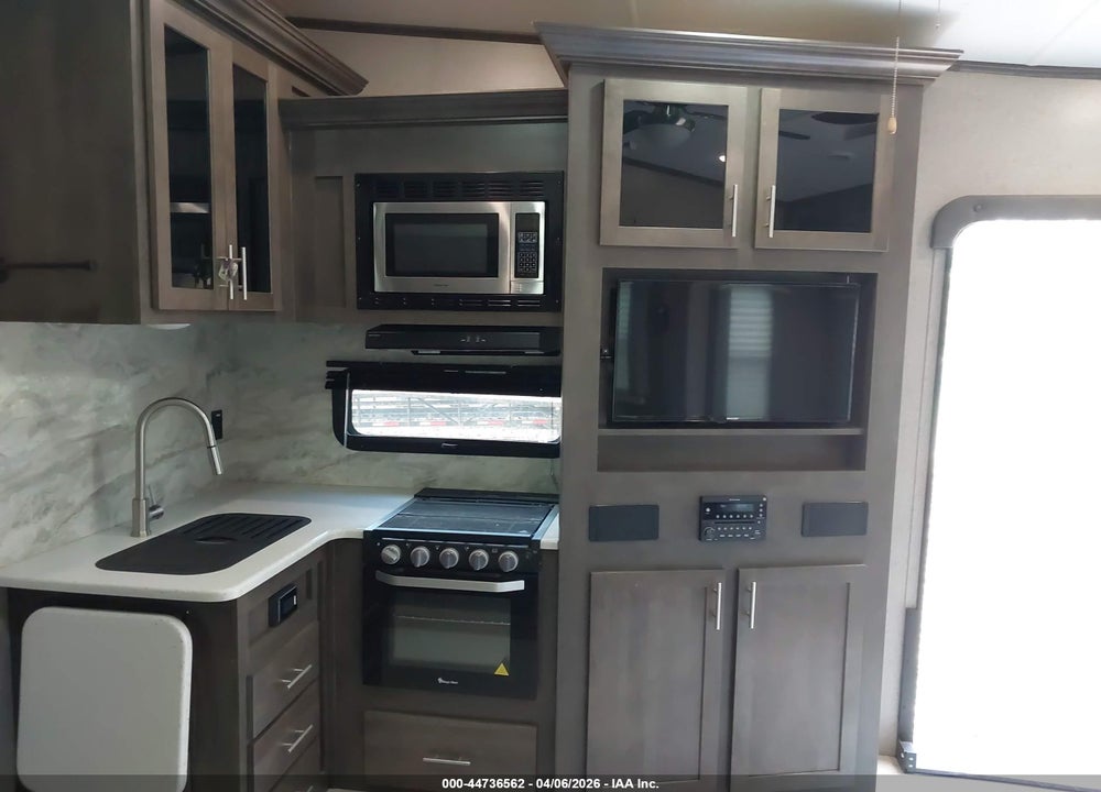 2020 ROCKWOOD BY FOREST R ULTRA LITE SERIES M- VIN: 4X4FRLZ23L1891531