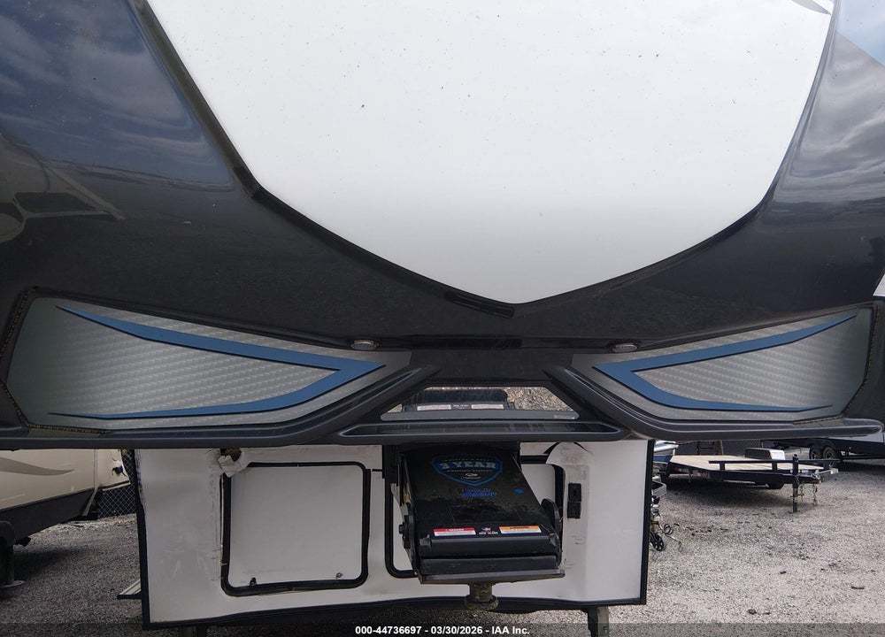 2021 KEYSTONE CARBON VIN: 4YDF33820MR805200