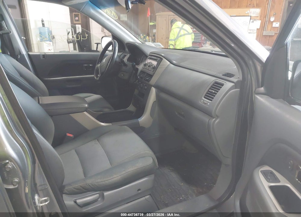 2008 HONDA PILOT VP VIN: 5FNYF18228B039585