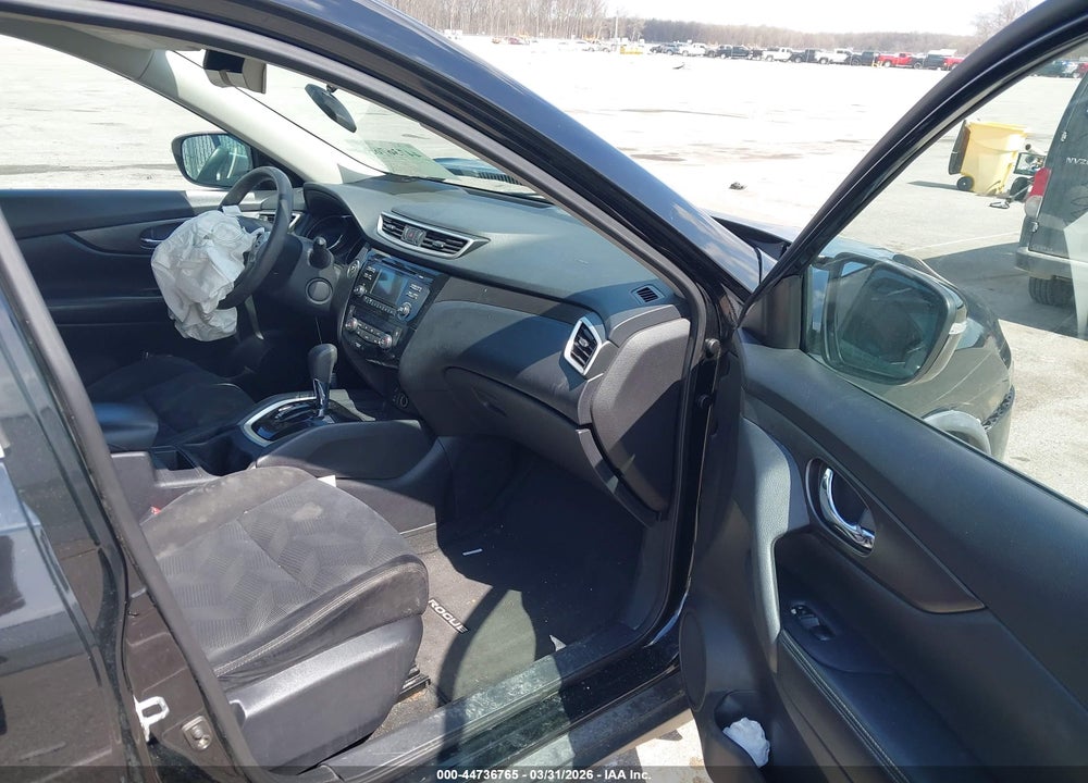 2014 NISSAN ROGUE SV VIN: 5N1AT2MV2EC763068