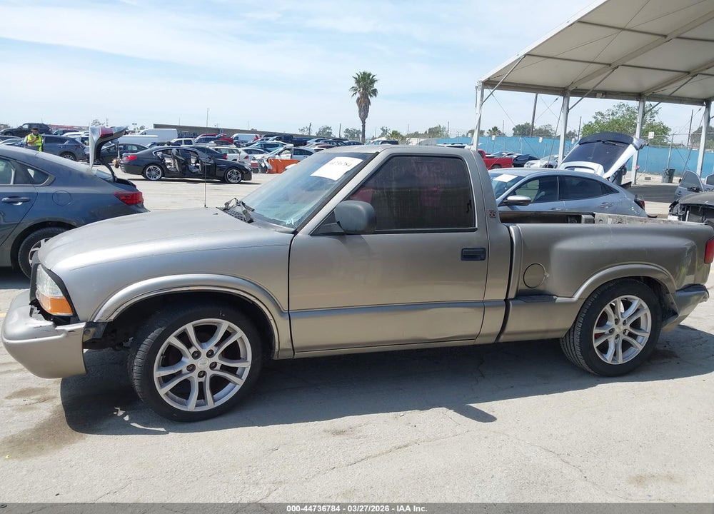 2003 GMC SONOMA SLS VIN: 1GTCS14H638214784