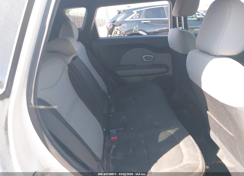 2016 KIA SOUL + VIN: KNDJP3A57G7388342