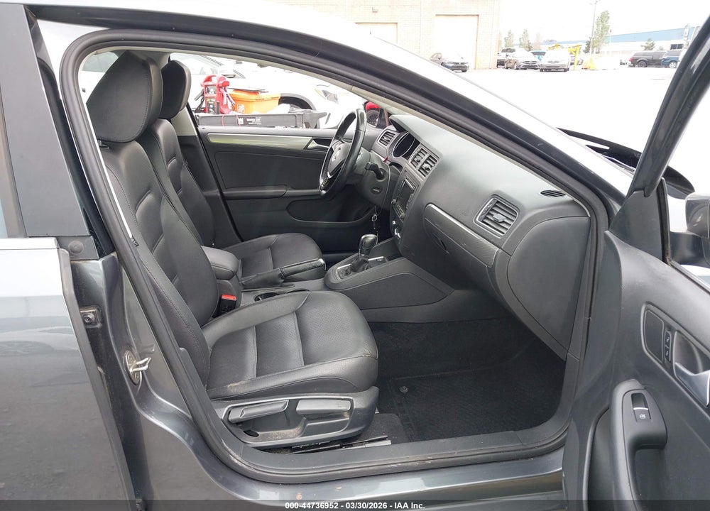 2015 VOLKSWAGEN JETTA 1.8T SE VIN: 3VWD17AJ5FM250089