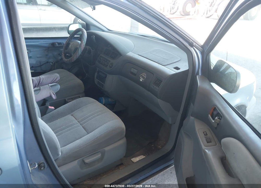 2001 TOYOTA SIENNA CE VIN: 4T3ZF19C81U399665