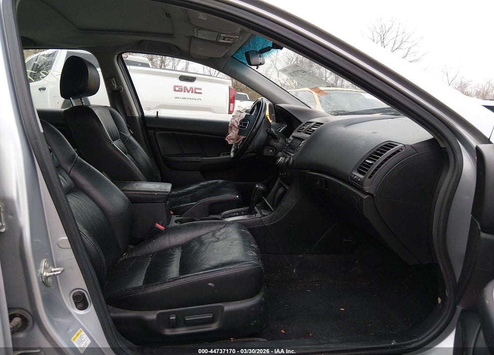 2005 HONDA ACCORD 3.0 EX VIN: 1HGCM665X5A009394