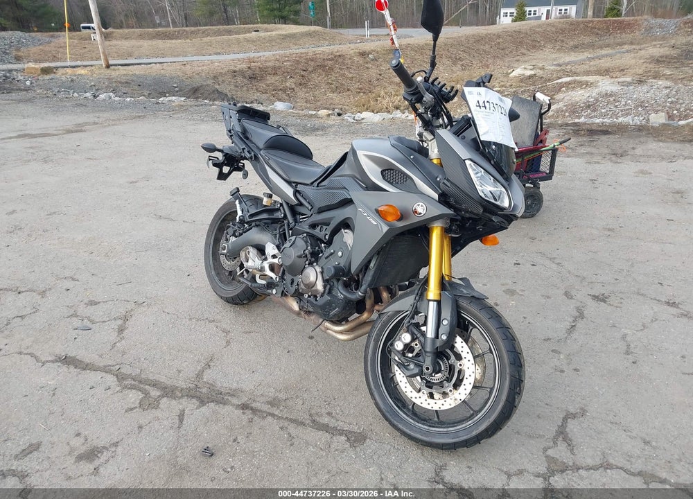 2015 YAMAHA FJ09 VIN: JYARN37E2FA001211