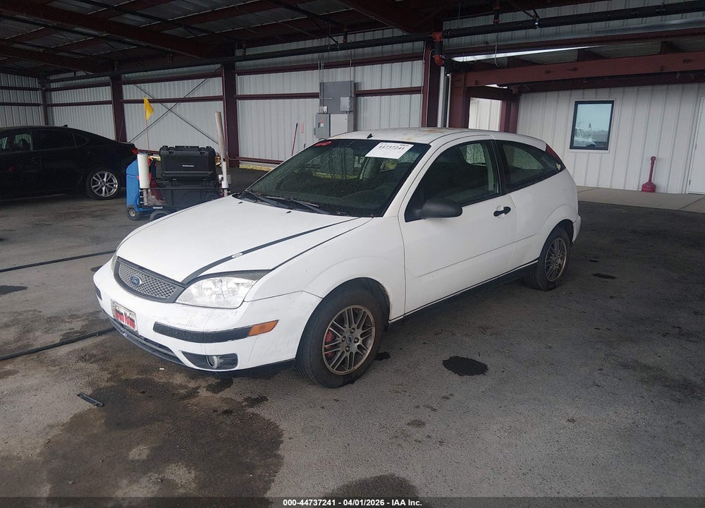 2005 FORD FOCUS ZX3 VIN: 3FAHP31NX5R153489