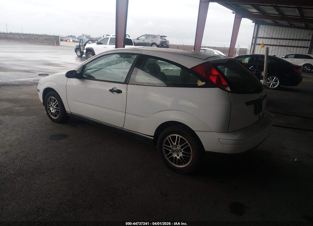 2005 FORD FOCUS ZX3 VIN: 3FAHP31NX5R153489