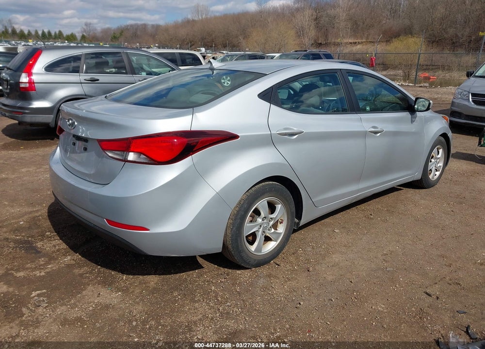 2014 HYUNDAI ELANTRA SE VIN: 5NPDH4AE5EH469431