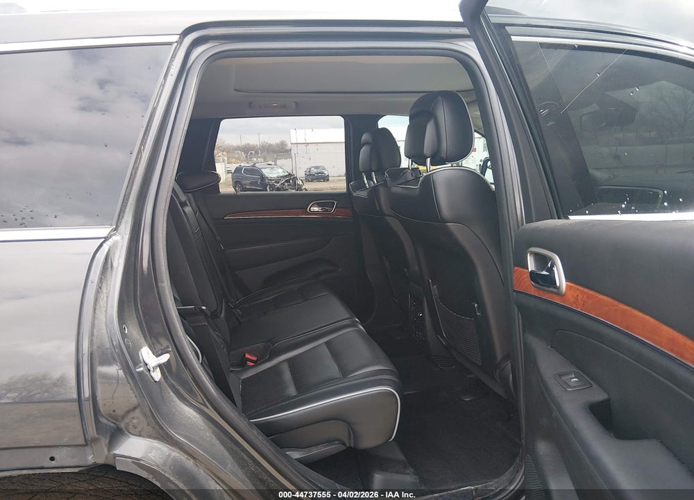 2011 JEEP GRAND CHEROKEE OVERLAND VIN: 1J4RR6GT0BC560192