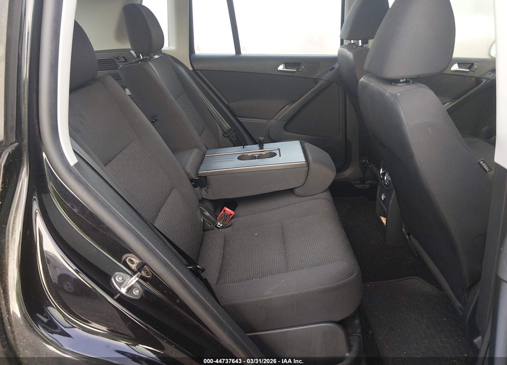 2015 VOLKSWAGEN TIGUAN S VIN: WVGAV7AX4FW530595