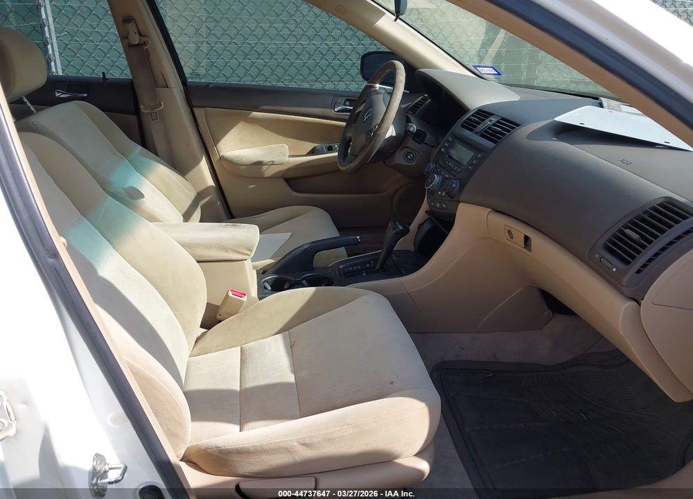 2005 HONDA ACCORD 2.4 LX VIN: 1HGCM56455A118590