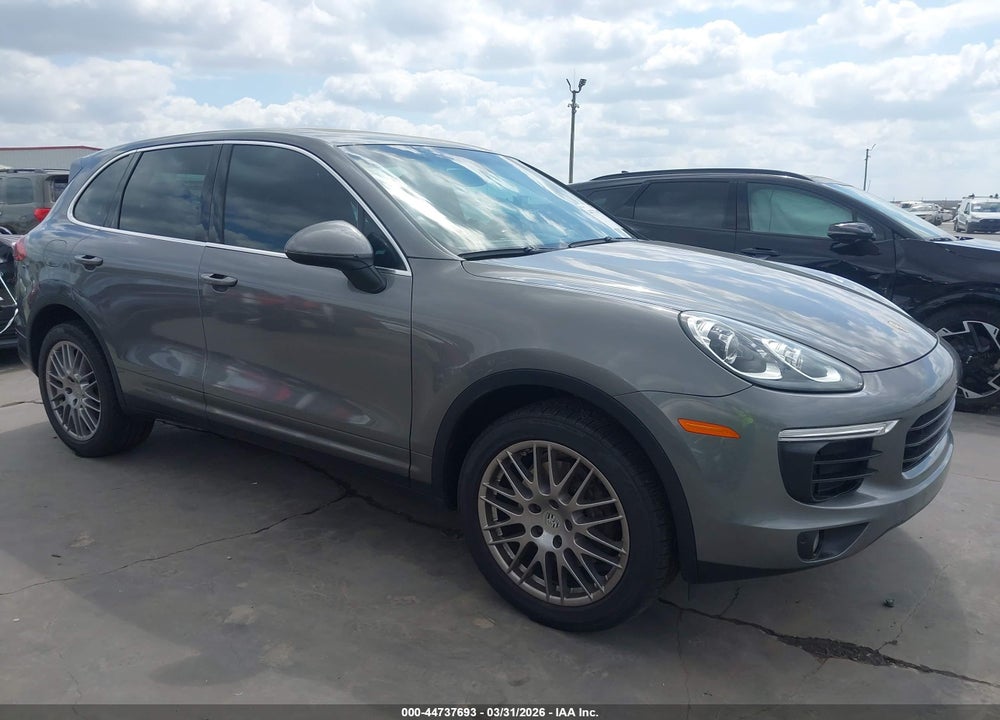 2016 PORSCHE CAYENNE VIN: WP1AA2A26GLA00699