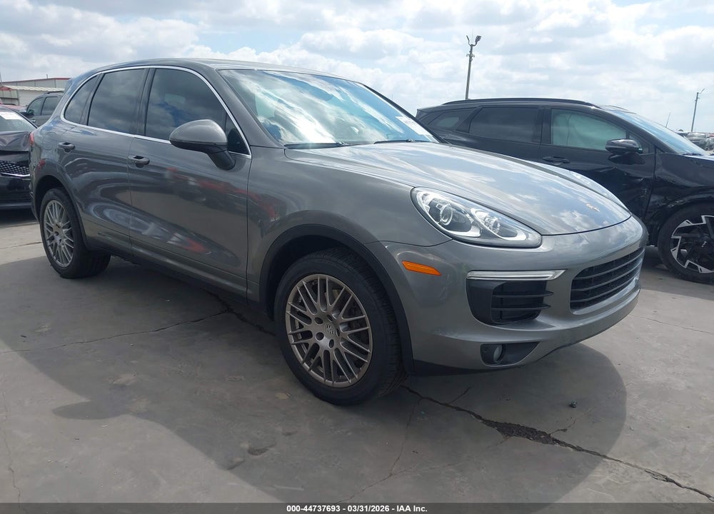 2016 PORSCHE CAYENNE VIN: WP1AA2A26GLA00699
