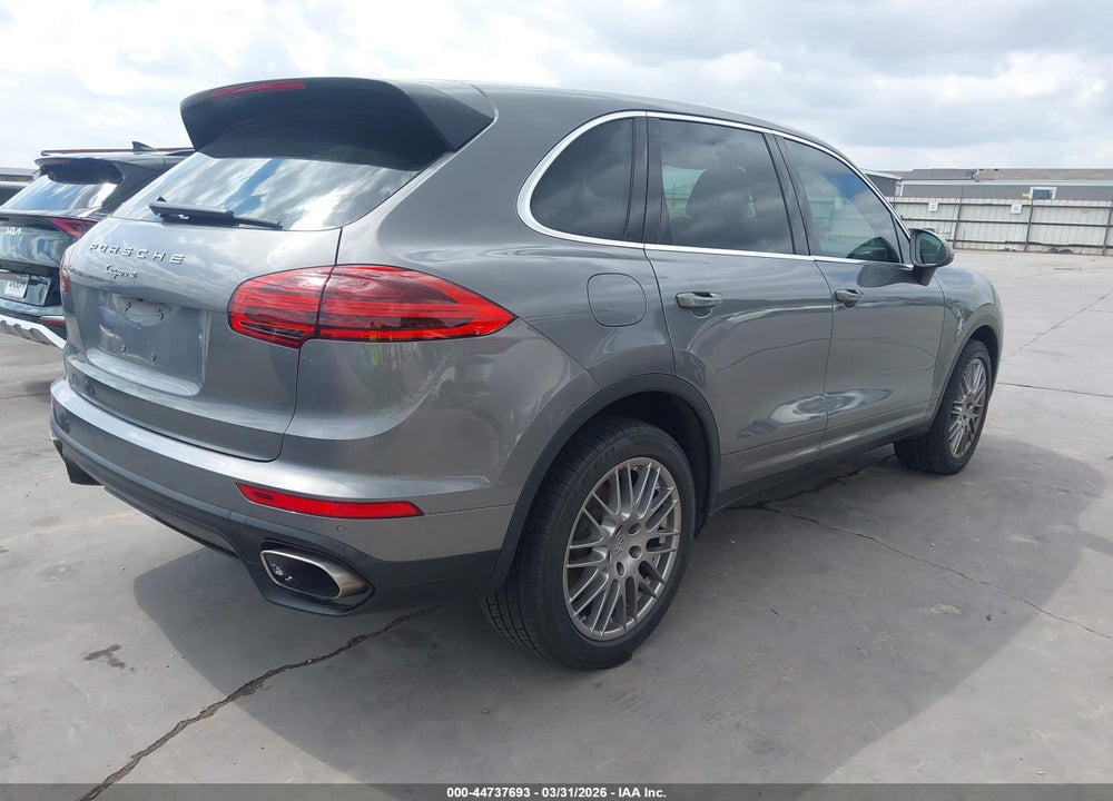 2016 PORSCHE CAYENNE VIN: WP1AA2A26GLA00699