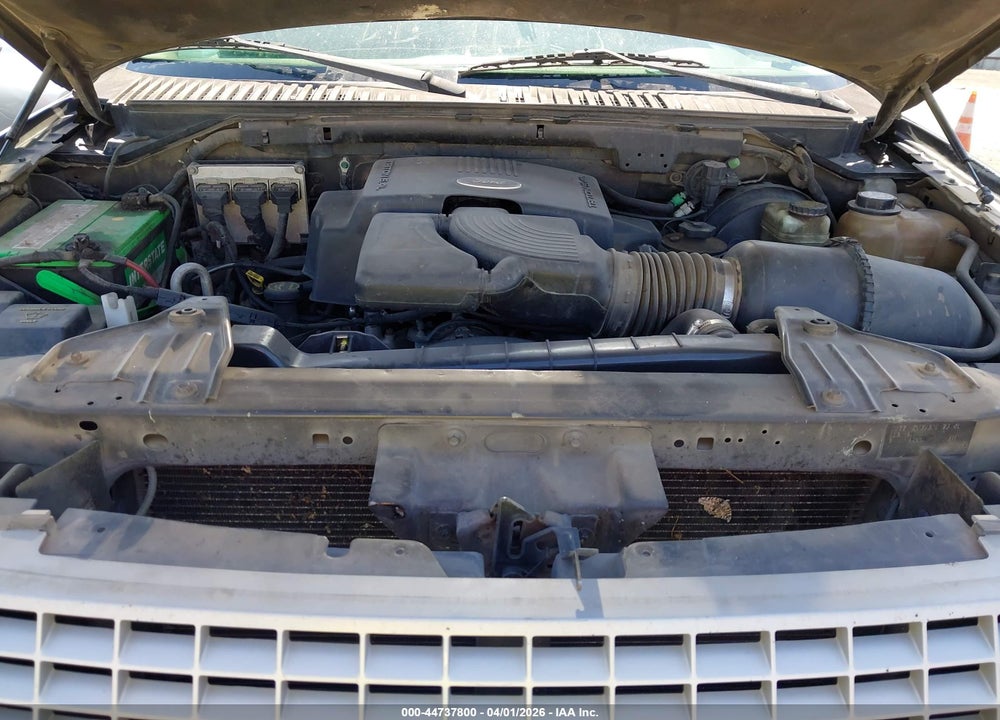 2004 FORD EXPEDITION XLT VIN: 1FMFU15L44LA27676